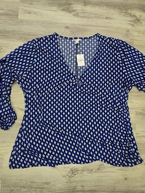 Cato Blue Geometric V-Neck Women’s Top